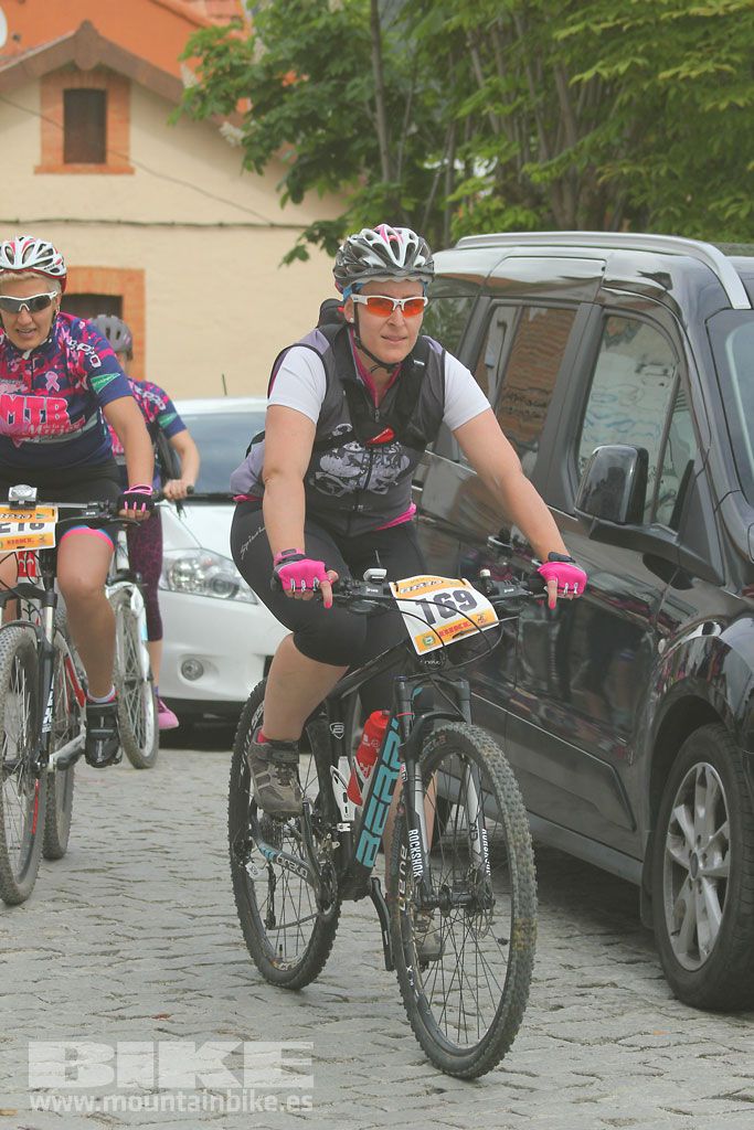 B-Pro MTB de la Mujer 2016, salida