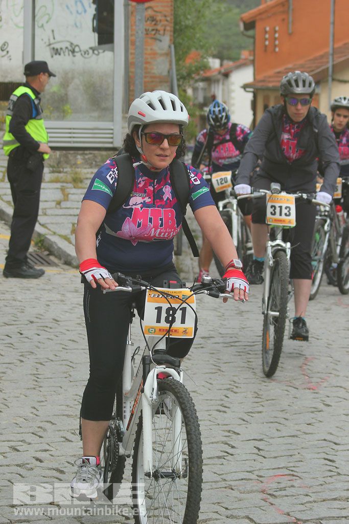 B-Pro MTB de la Mujer 2016, salida