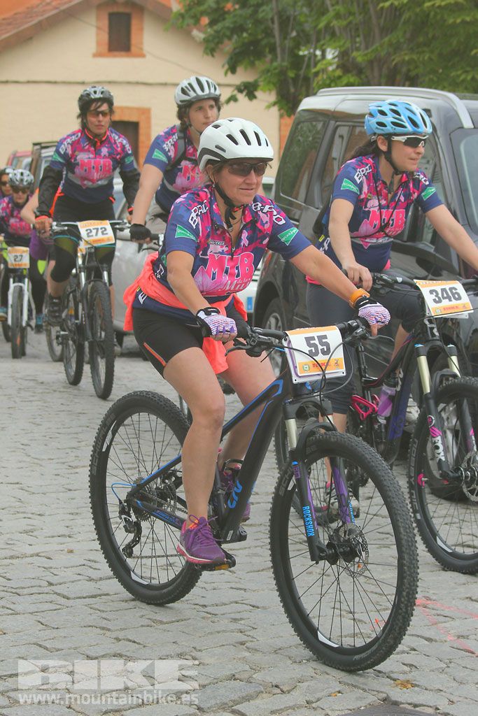 B-Pro MTB de la Mujer 2016, salida