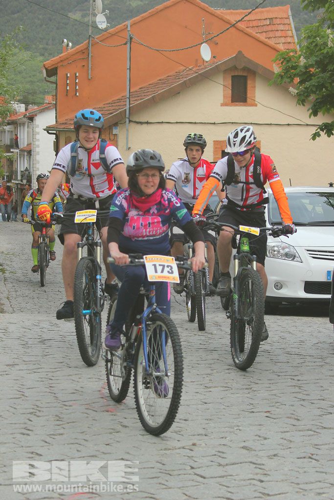 B-Pro MTB de la Mujer 2016, salida