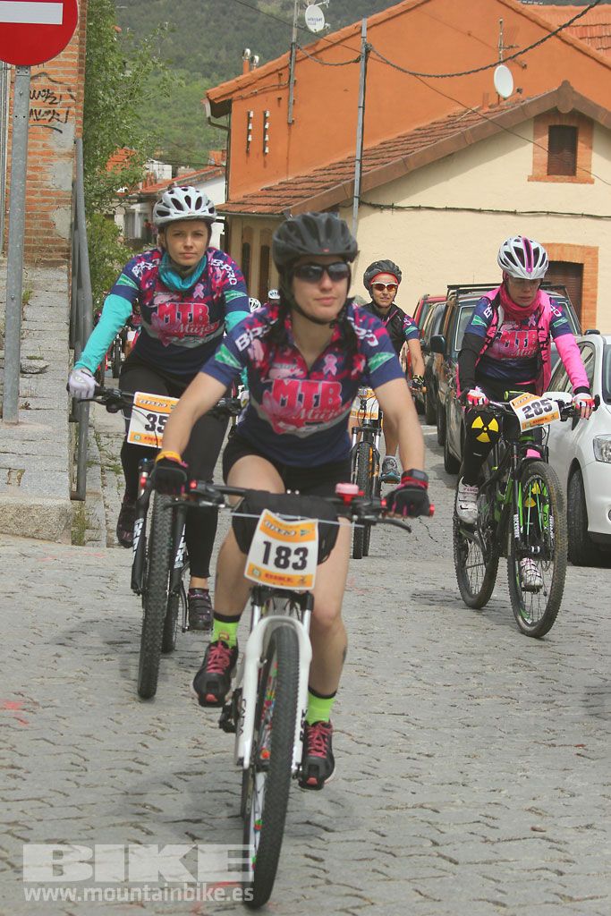 B-Pro MTB de la Mujer 2016, salida