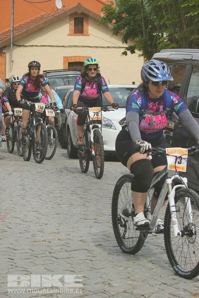 B-Pro MTB de la Mujer 2016, salida