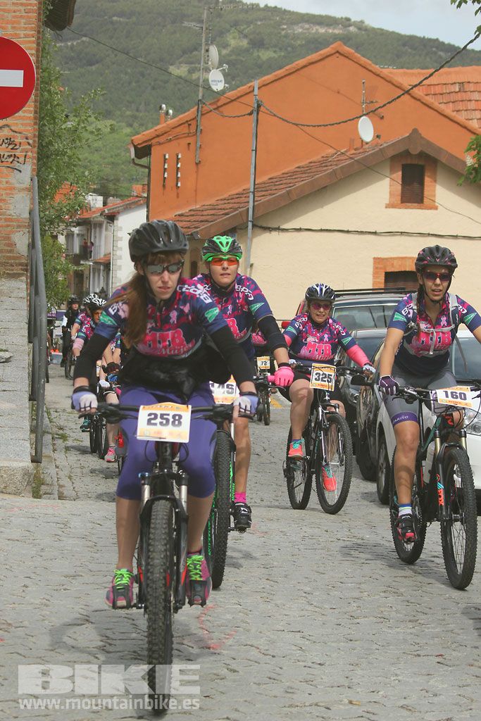 B-Pro MTB de la Mujer 2016, salida