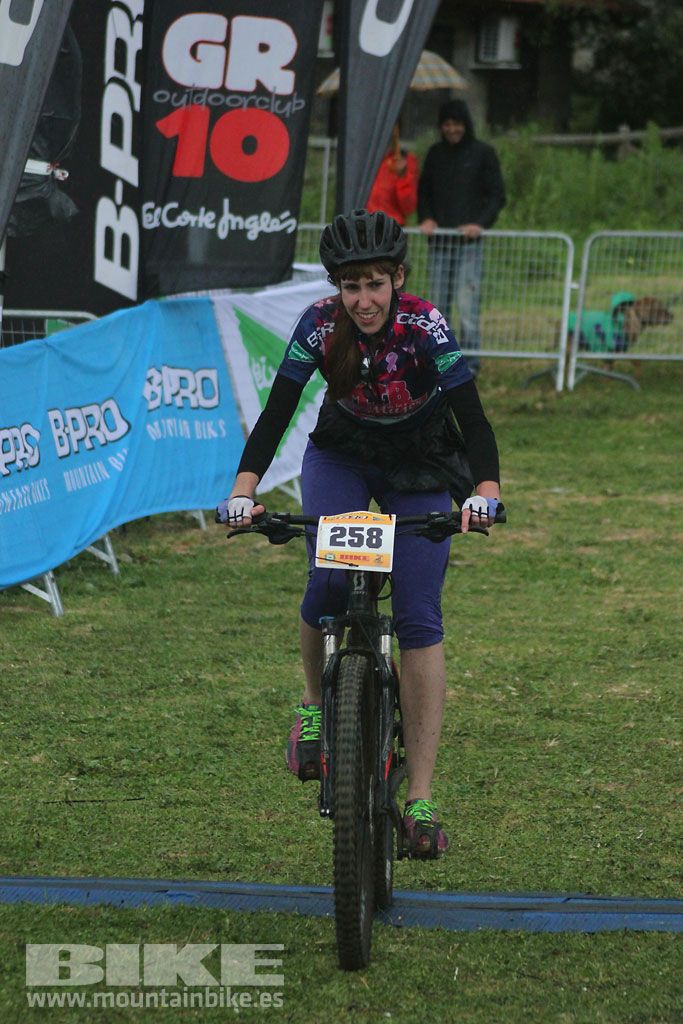 B-Pro MTB de la Mujer 2016, llegada