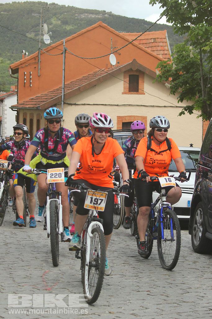 B-Pro MTB de la Mujer 2016, salida