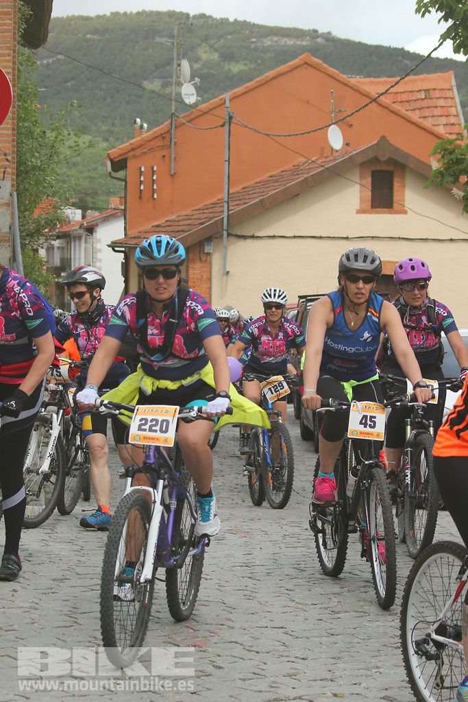B-Pro MTB de la Mujer 2016, salida