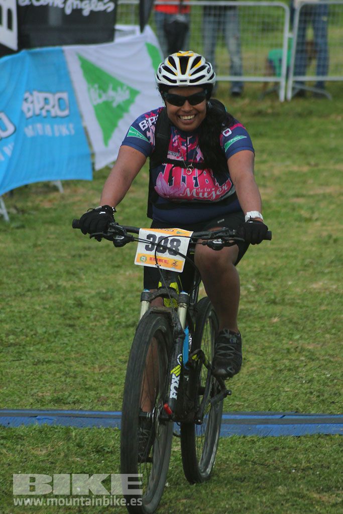 B-Pro MTB de la Mujer 2016, llegada
