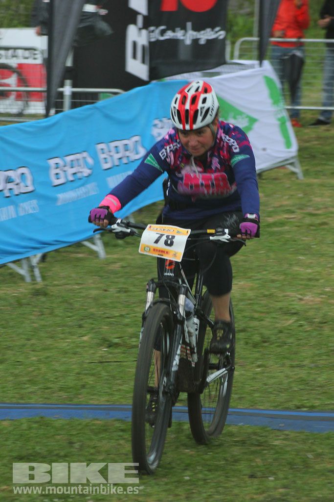 B-Pro MTB de la Mujer 2016, llegada