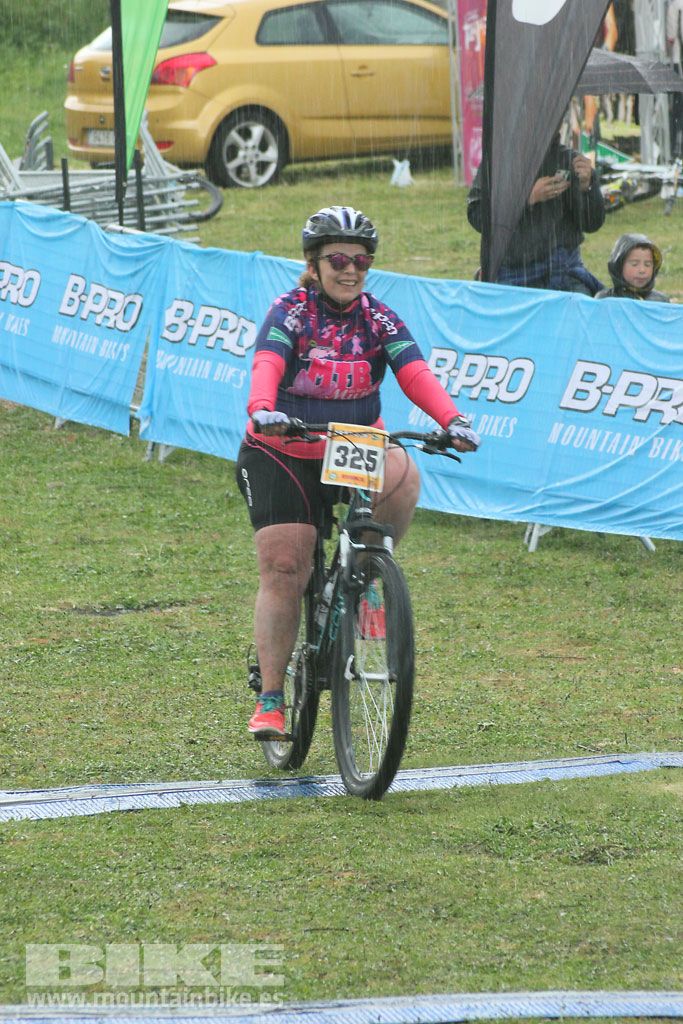 B-Pro MTB de la Mujer 2016, llegada