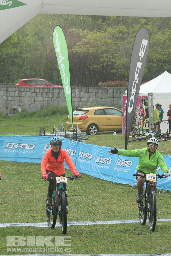 B-Pro MTB de la Mujer 2016, llegada