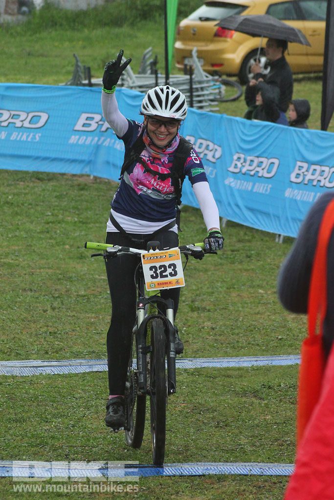 B-Pro MTB de la Mujer 2016, llegada