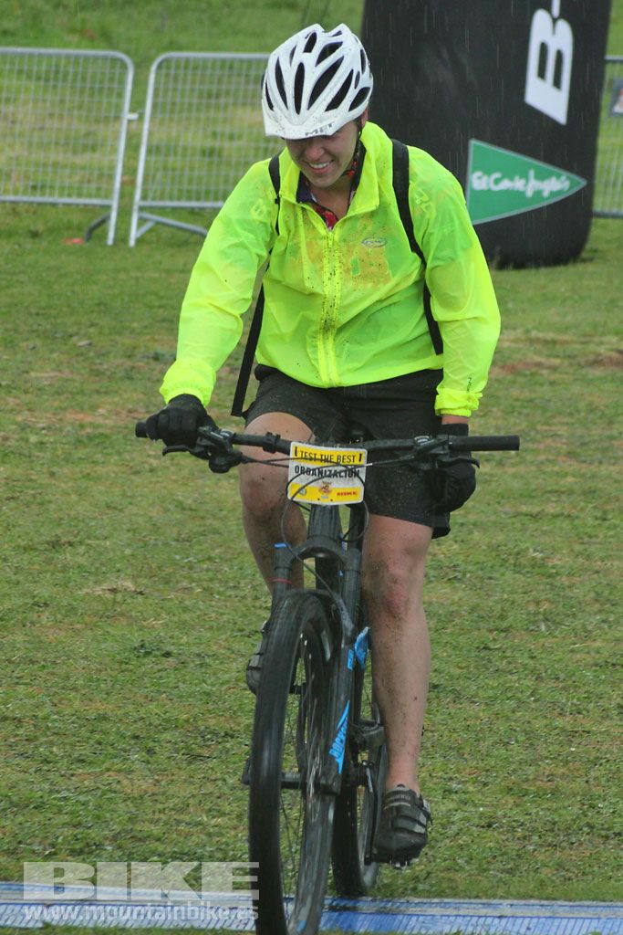 B-Pro MTB de la Mujer 2016, llegada