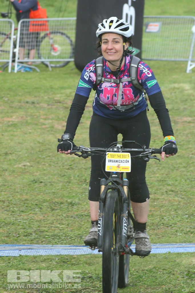 B-Pro MTB de la Mujer 2016, llegada