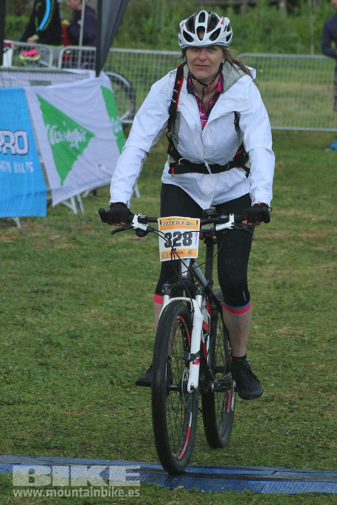 B-Pro MTB de la Mujer 2016, llegada