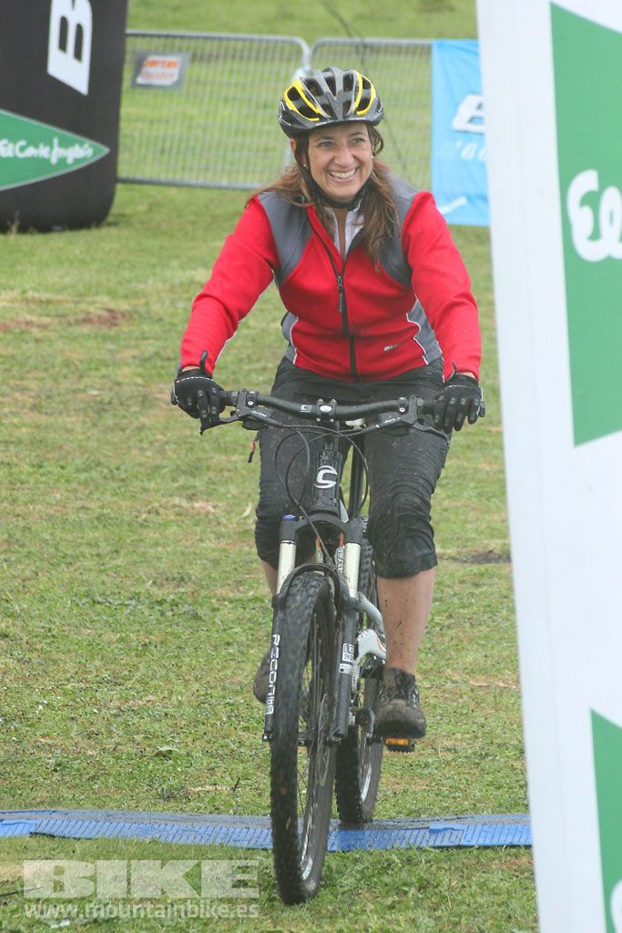 B-Pro MTB de la Mujer 2016, llegada