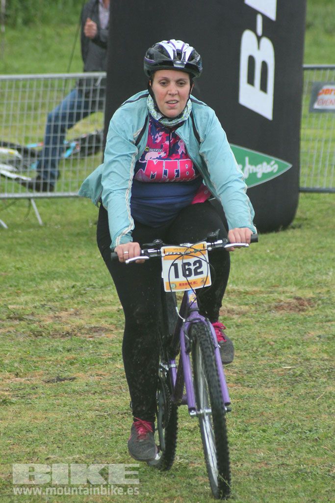 B-Pro MTB de la Mujer 2016, llegada