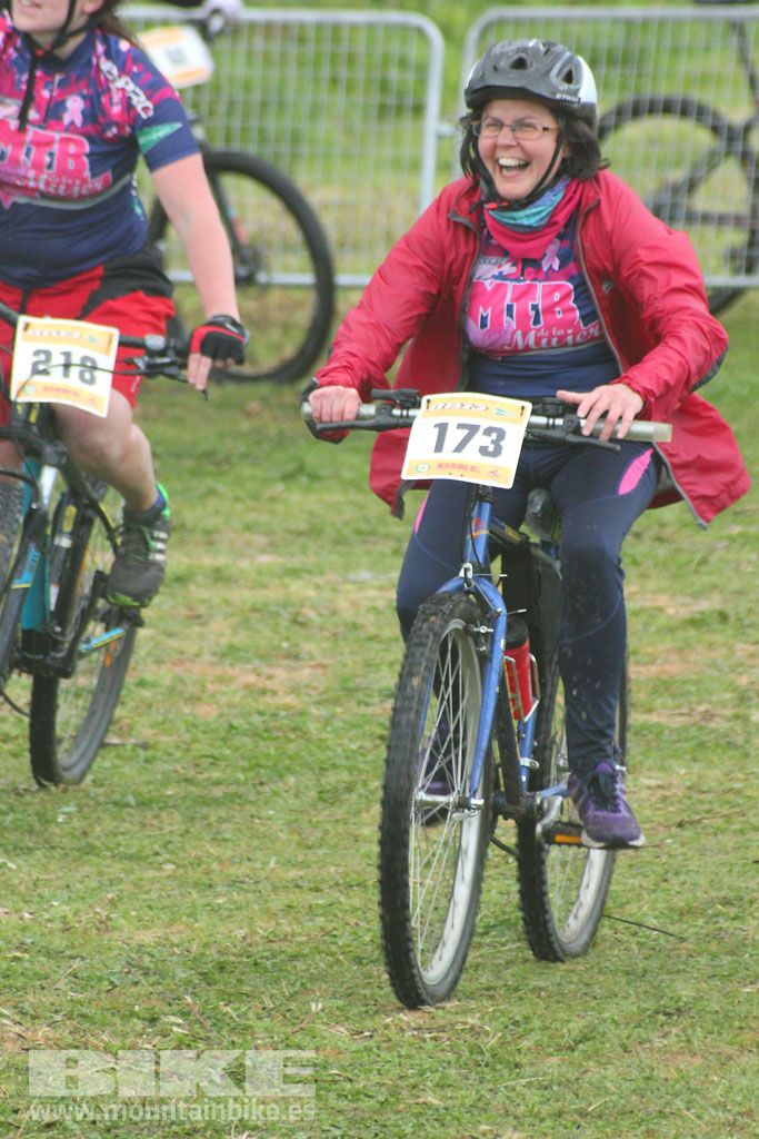 B-Pro MTB de la Mujer 2016, llegada
