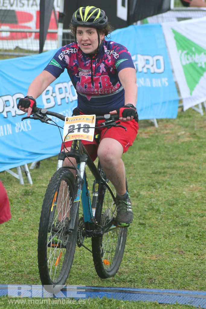 B-Pro MTB de la Mujer 2016, llegada