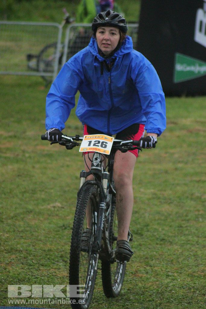 B-Pro MTB de la Mujer 2016, llegada