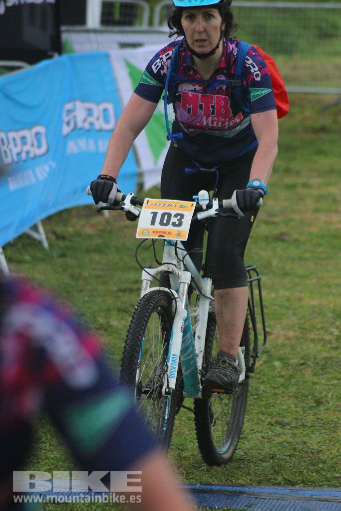 B-Pro MTB de la Mujer 2016, llegada