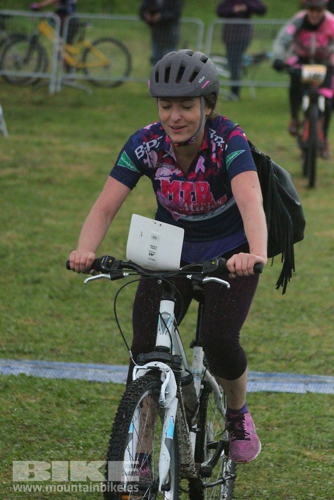 B-Pro MTB de la Mujer 2016, llegada