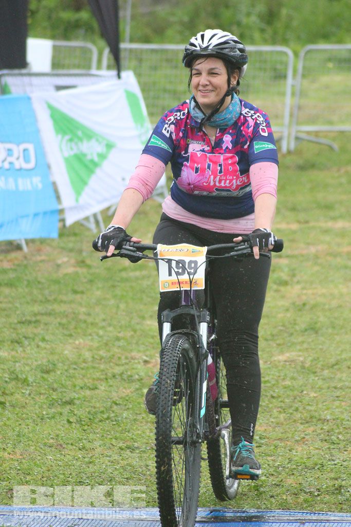 B-Pro MTB de la Mujer 2016, llegada