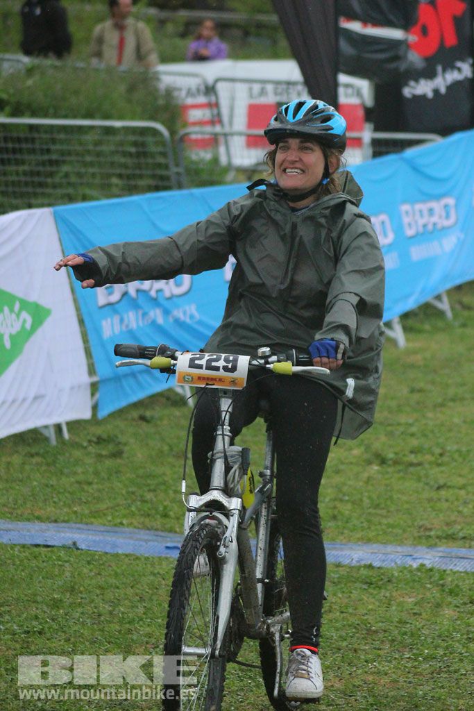B-Pro MTB de la Mujer 2016, llegada