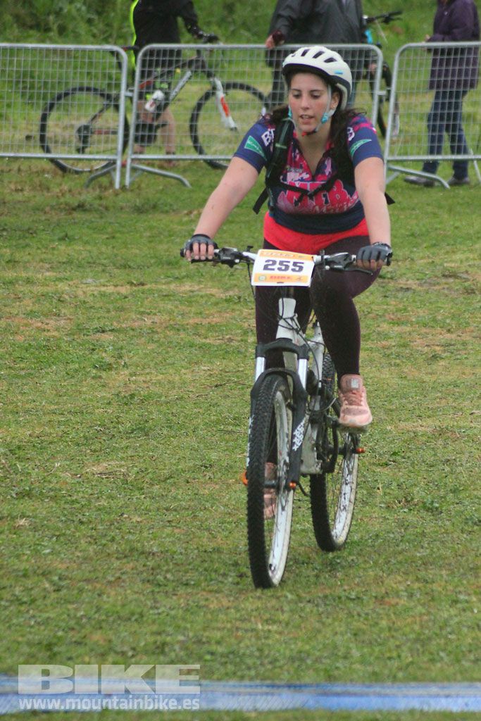 B-Pro MTB de la Mujer 2016, llegada