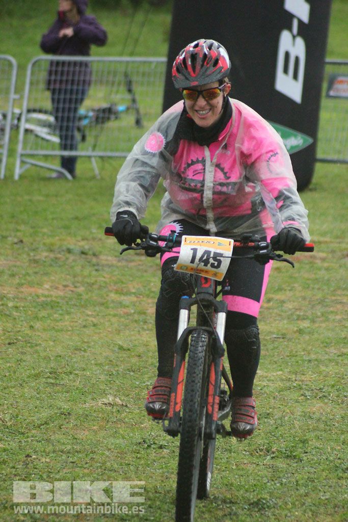 B-Pro MTB de la Mujer 2016, llegada