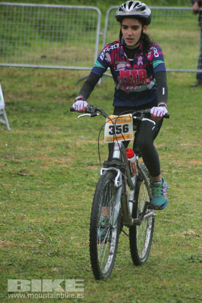 B-Pro MTB de la Mujer 2016, llegada