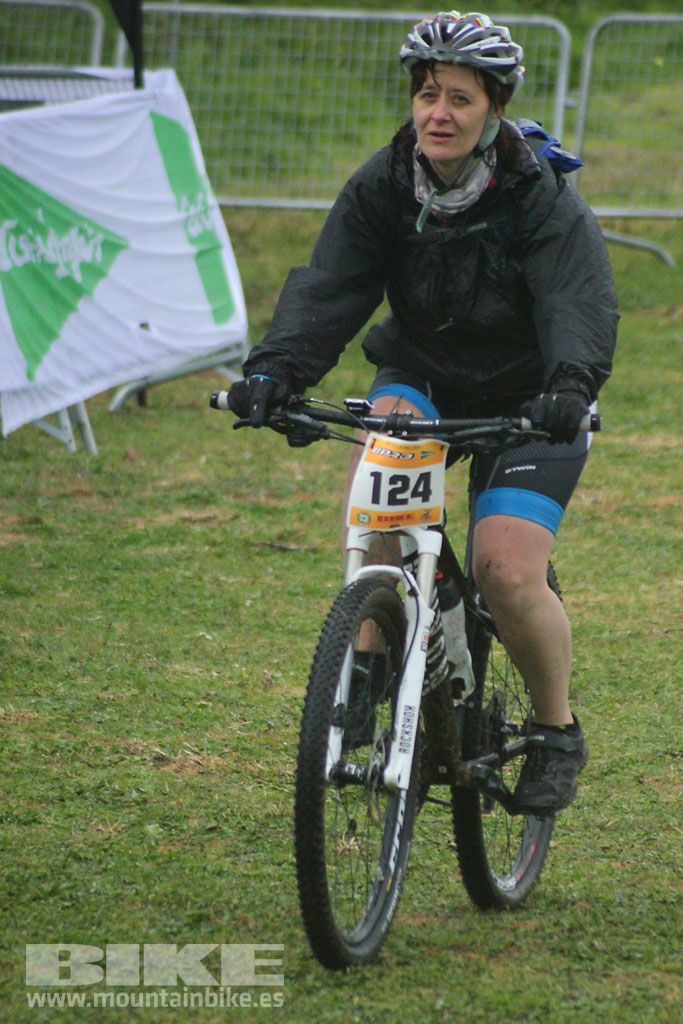 B-Pro MTB de la Mujer 2016, llegada