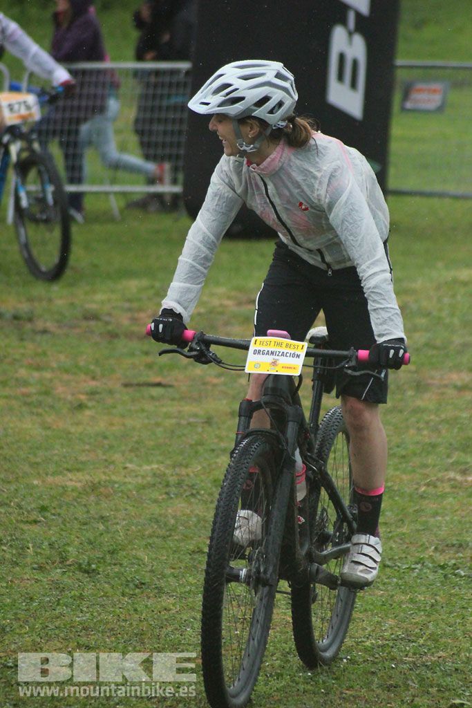 B-Pro MTB de la Mujer 2016, llegada