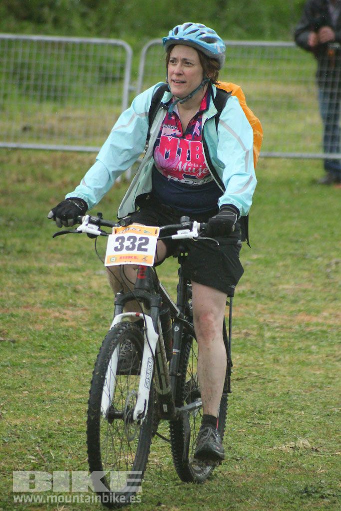 B-Pro MTB de la Mujer 2016, llegada