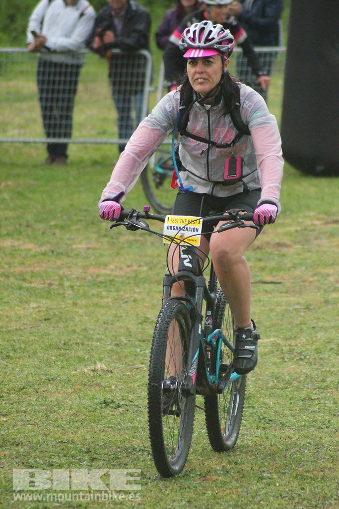 B-Pro MTB de la Mujer 2016, llegada