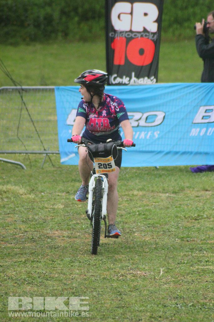 B-Pro MTB de la Mujer 2016, llegada