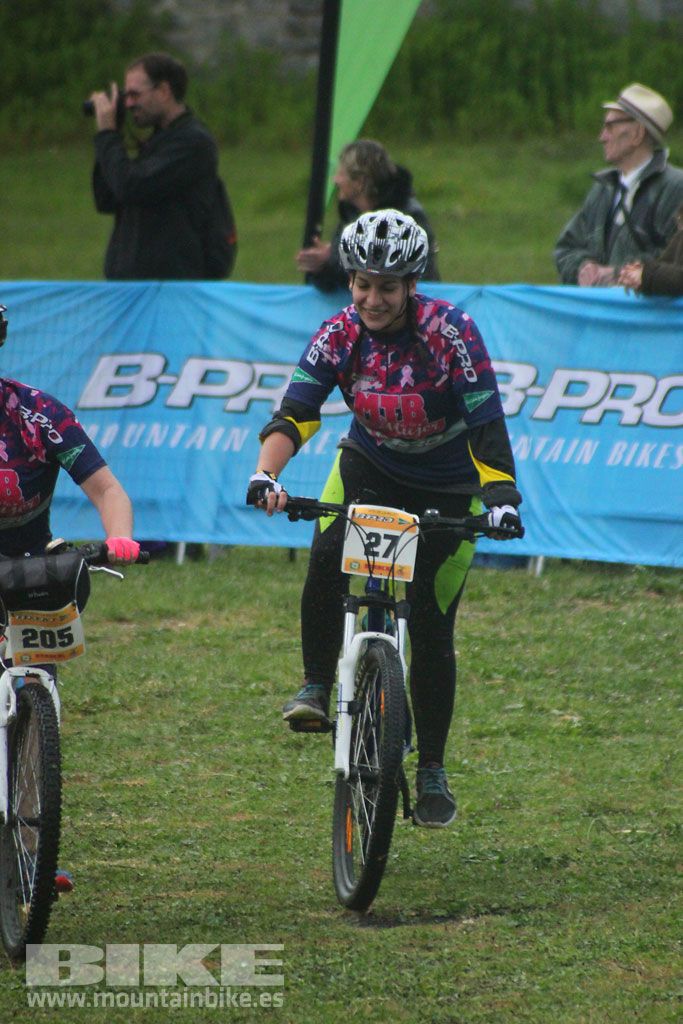 B-Pro MTB de la Mujer 2016, llegada