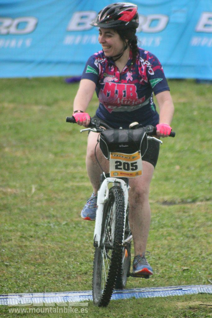 B-Pro MTB de la Mujer 2016, llegada