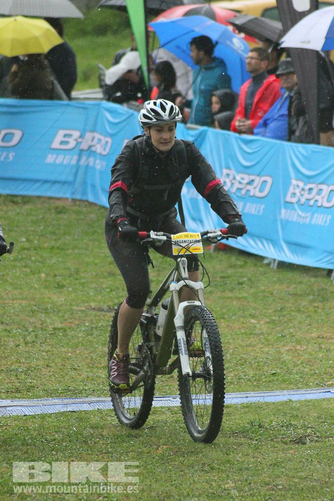B-Pro MTB de la Mujer 2016, llegada