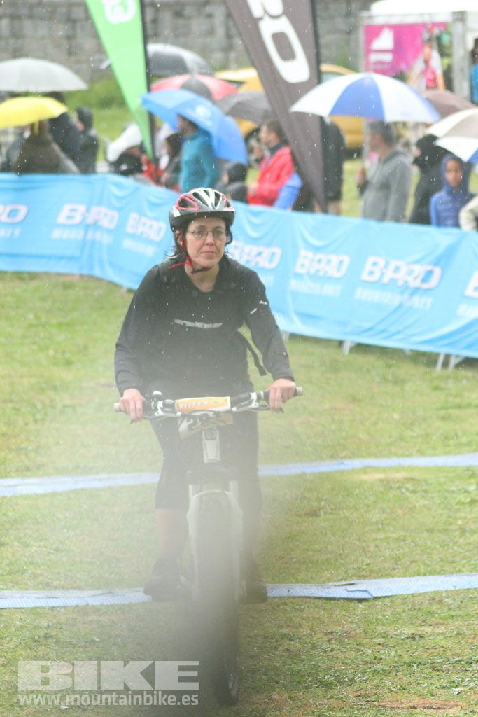 B-Pro MTB de la Mujer 2016, llegada