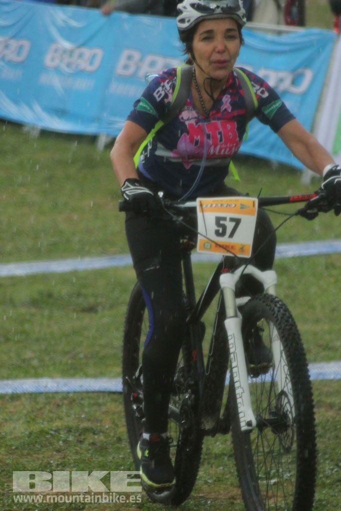 B-Pro MTB de la Mujer 2016, llegada