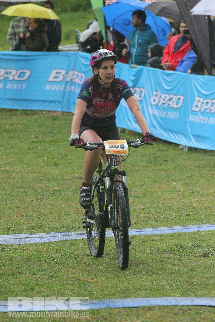 B-Pro MTB de la Mujer 2016, llegada