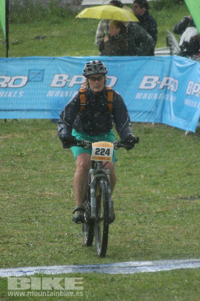 B-Pro MTB de la Mujer 2016, llegada