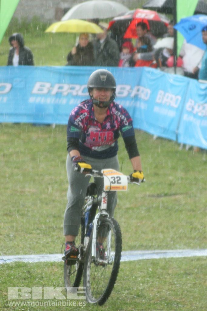 B-Pro MTB de la Mujer 2016, llegada