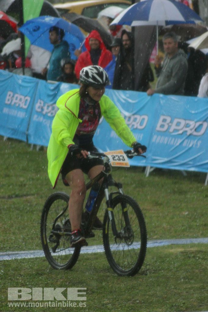 B-Pro MTB de la Mujer 2016, llegada