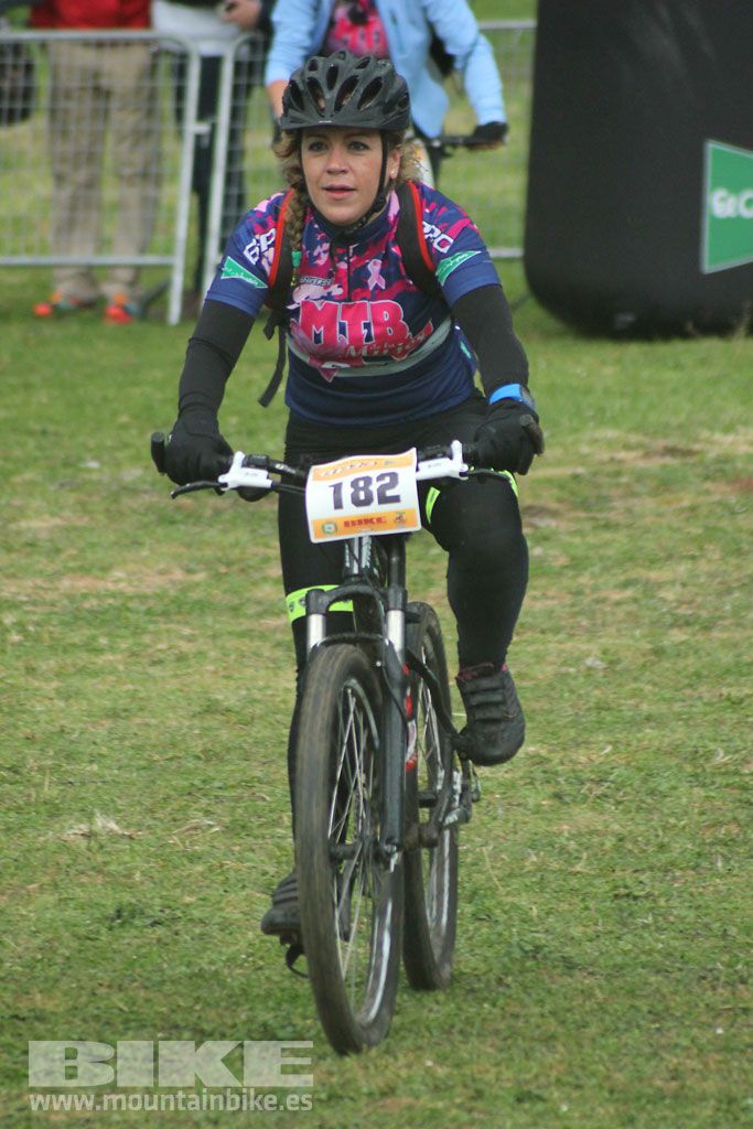 B-Pro MTB de la Mujer 2016, llegada