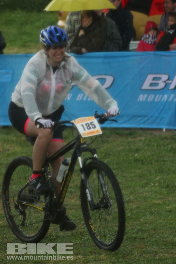 B-Pro MTB de la Mujer 2016, llegada