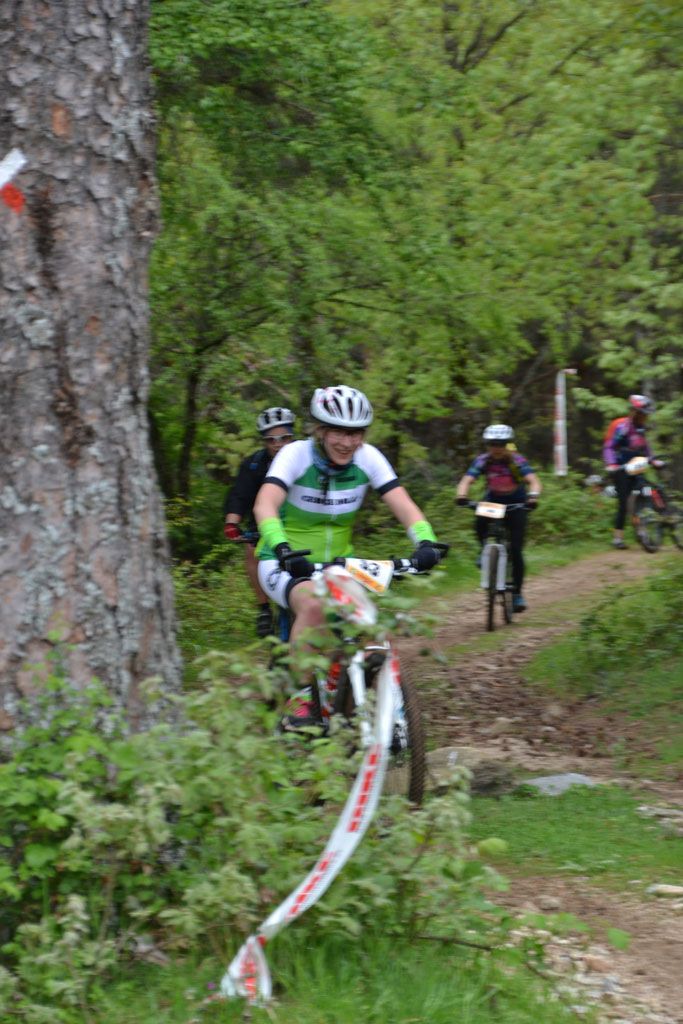 B-Pro MTB de la Mujer 2016 galería 1