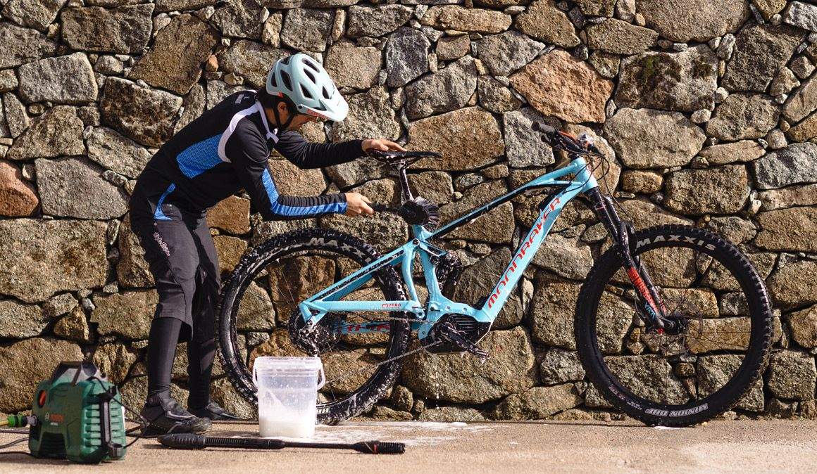 ¿Sabes cómo se limpia una eBike?