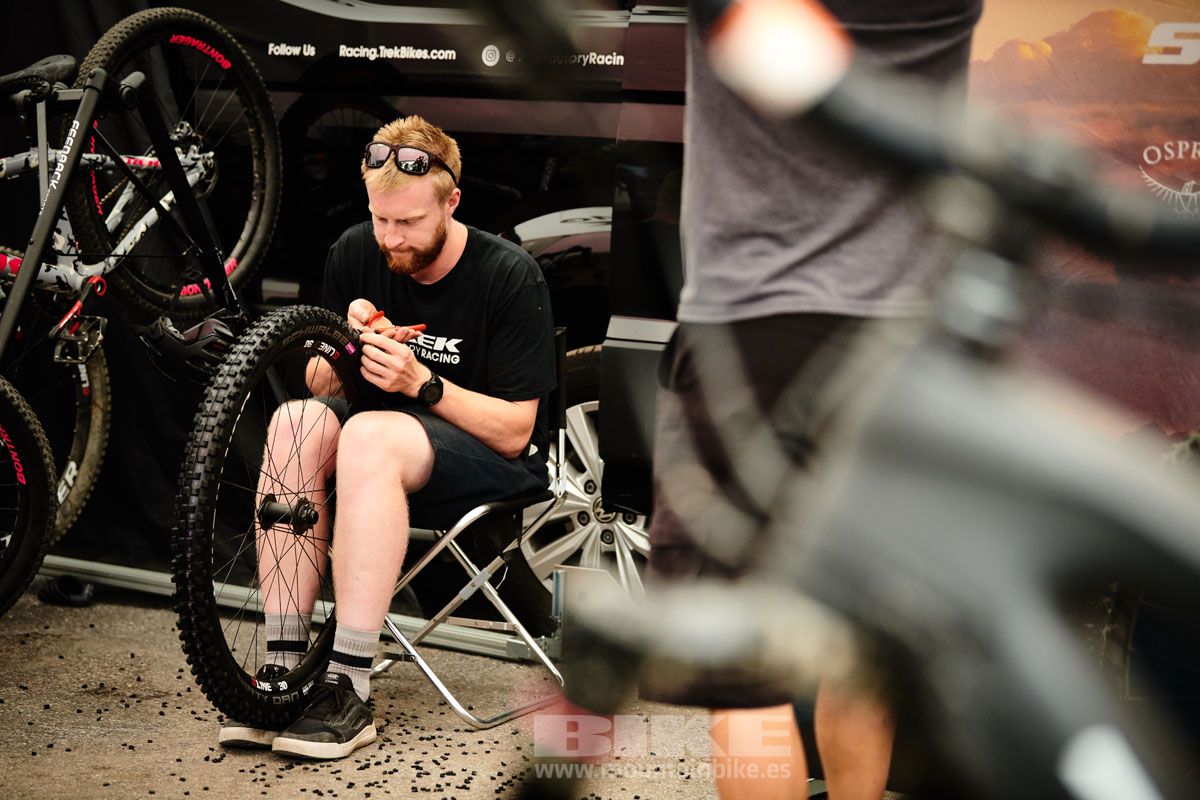 Copa del Mundo Les Gets 2019. Entrenamientos descenso. Galeria 2