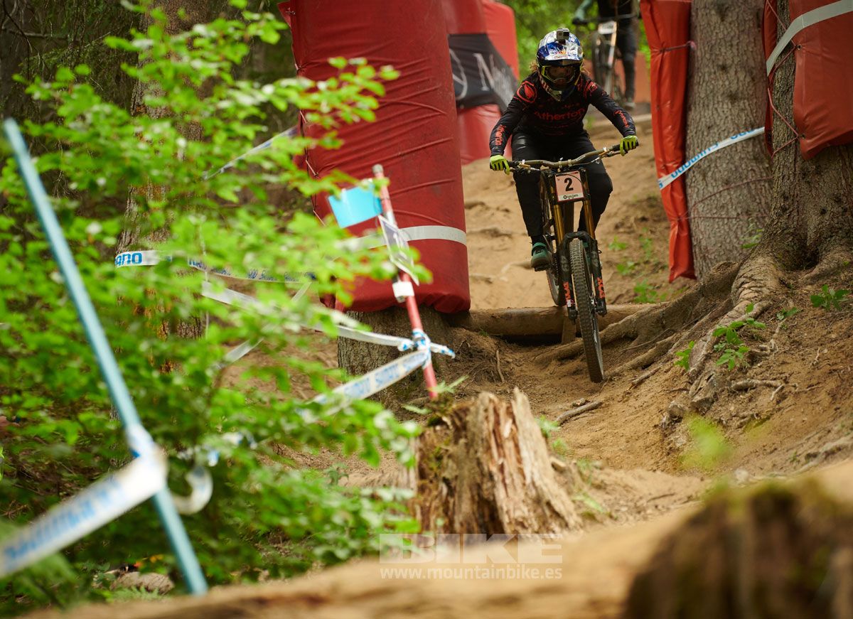 Copa del Mundo Les Gets 2019. Entrenamientos descenso. Galeria 2